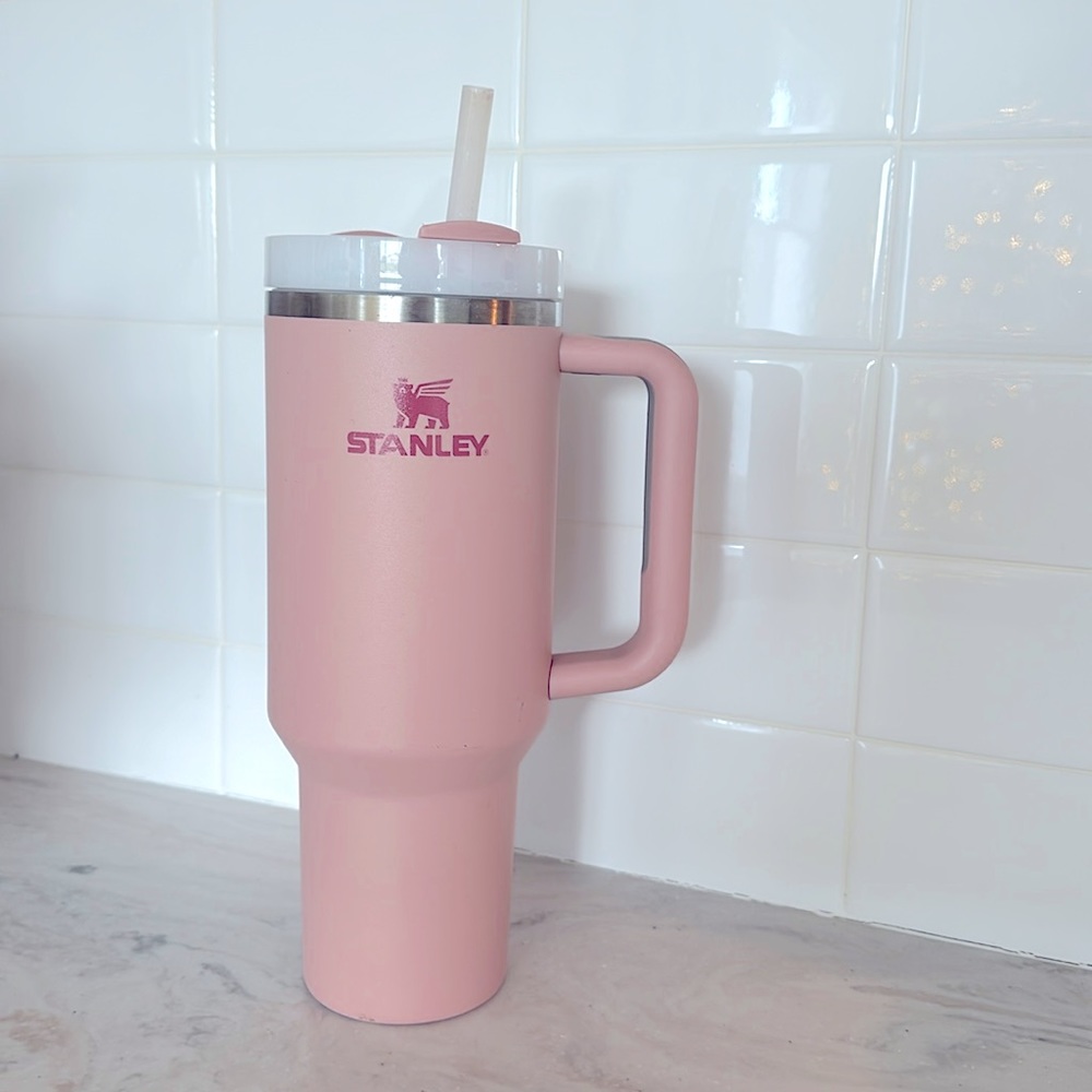 Authentic 💕Stanley Tumbler. 40 oz. quencher pink